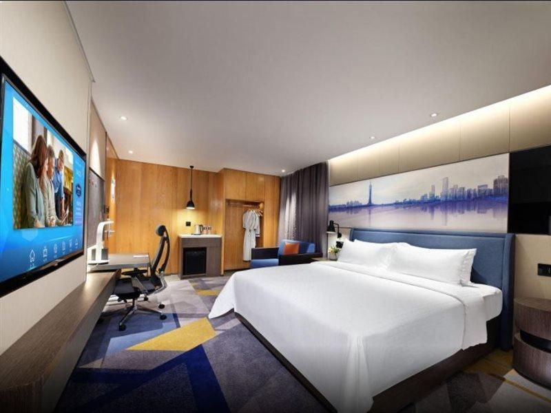 Hampton By Hilton Guangzhou Tianhe Sports Center Hotel Exterior photo