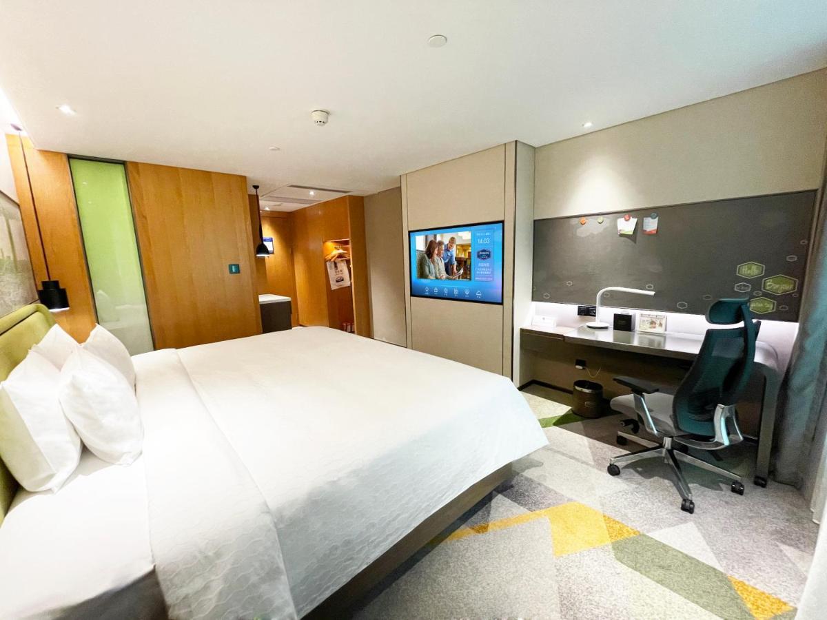 Hampton By Hilton Guangzhou Tianhe Sports Center Hotel Exterior photo
