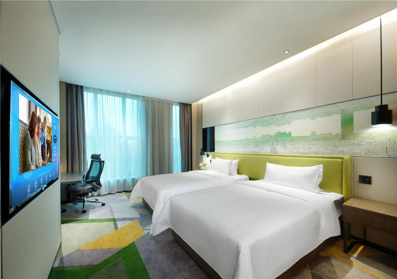 Hampton By Hilton Guangzhou Tianhe Sports Center Hotel Exterior photo