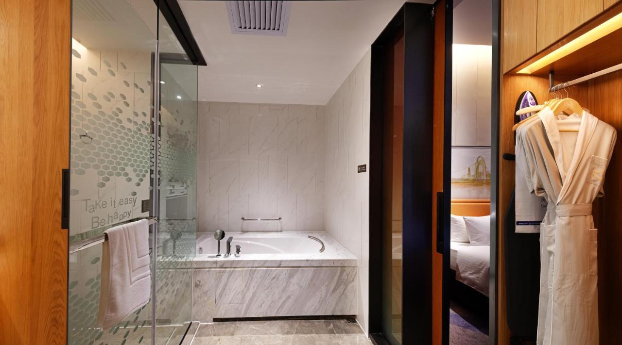 Hampton By Hilton Guangzhou Tianhe Sports Center Hotel Exterior photo